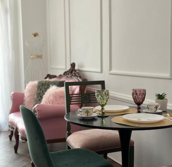 اتاق لوکس, Umi B&b
