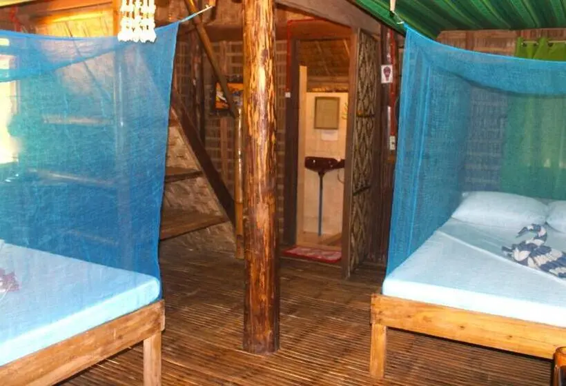 Perhehuone Puutarhanäkymä, Driftwood Village Resort