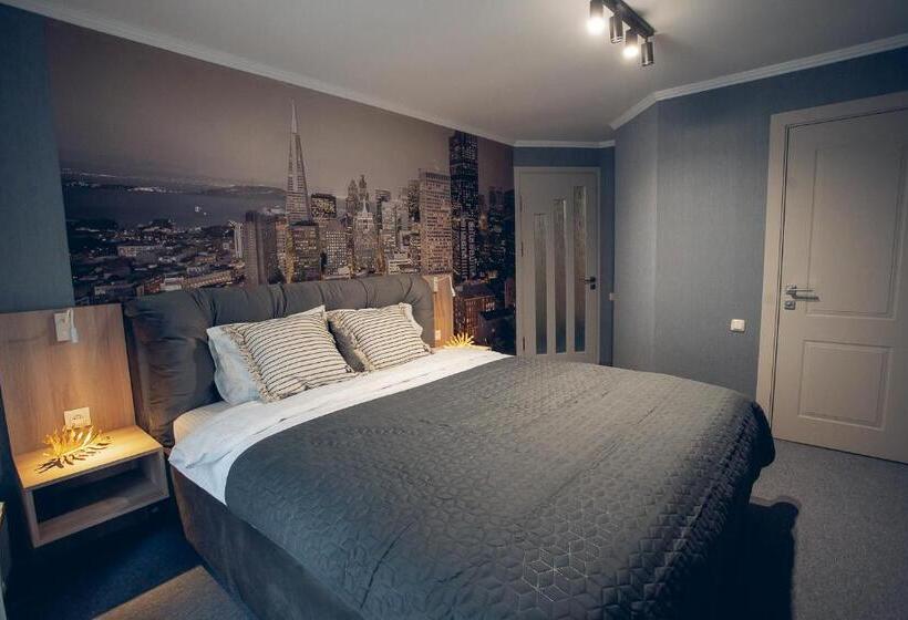 اتاق لوکس با بالکن, Apart4you