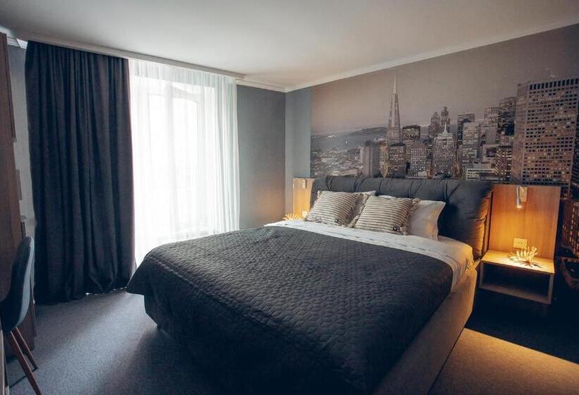 اتاق لوکس با بالکن, Apart4you