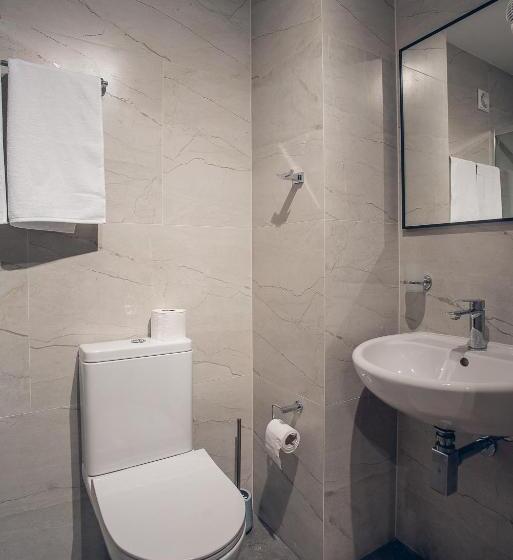 اتاق لوکس با بالکن, Apart4you