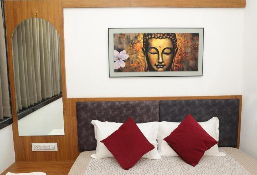 חדר משפחתי, Hari Home Stay