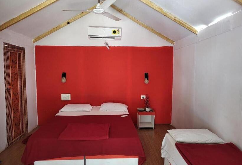 חדר משפחתי, Tides By Tb