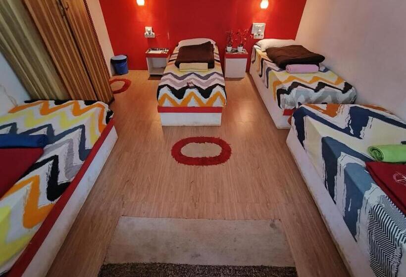 חדר משפחתי, Tides By Tb