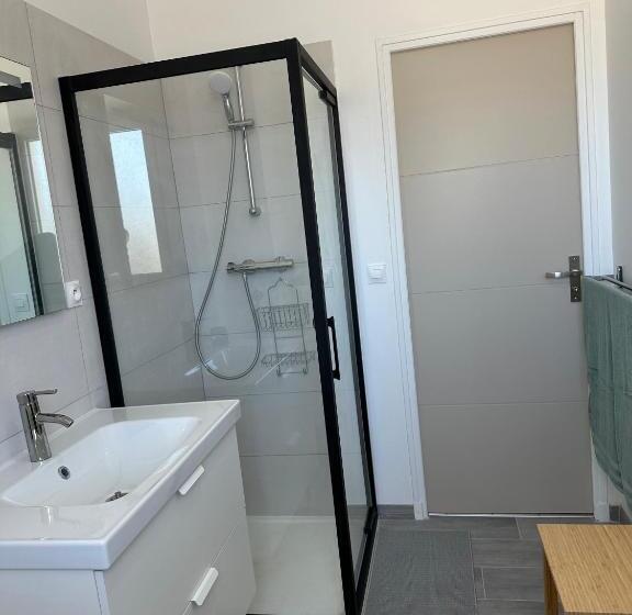 Студия Superior, Le Qg