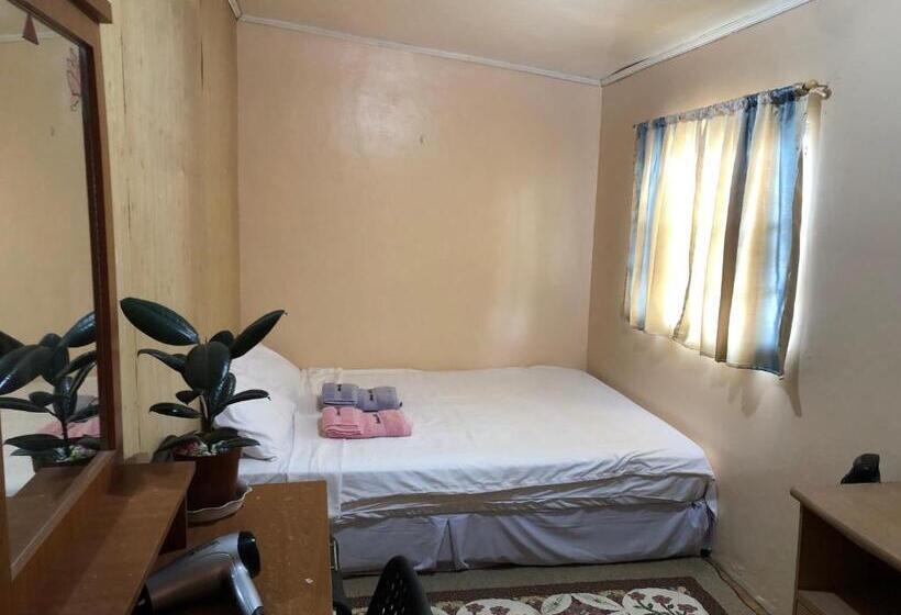 Standardrum, Quiet Garden Home