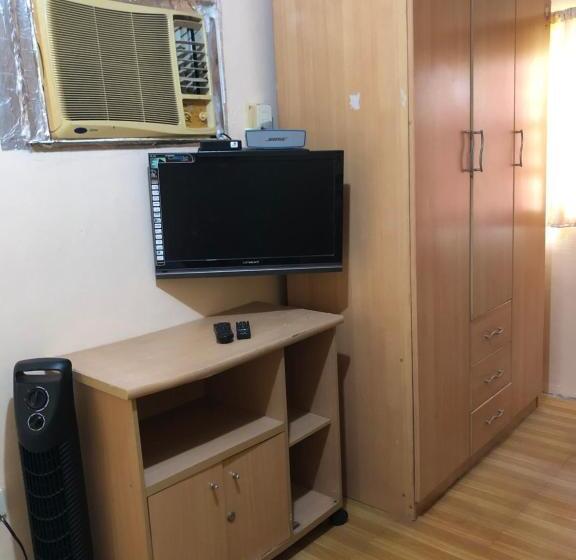 Standardrum, Quiet Garden Home