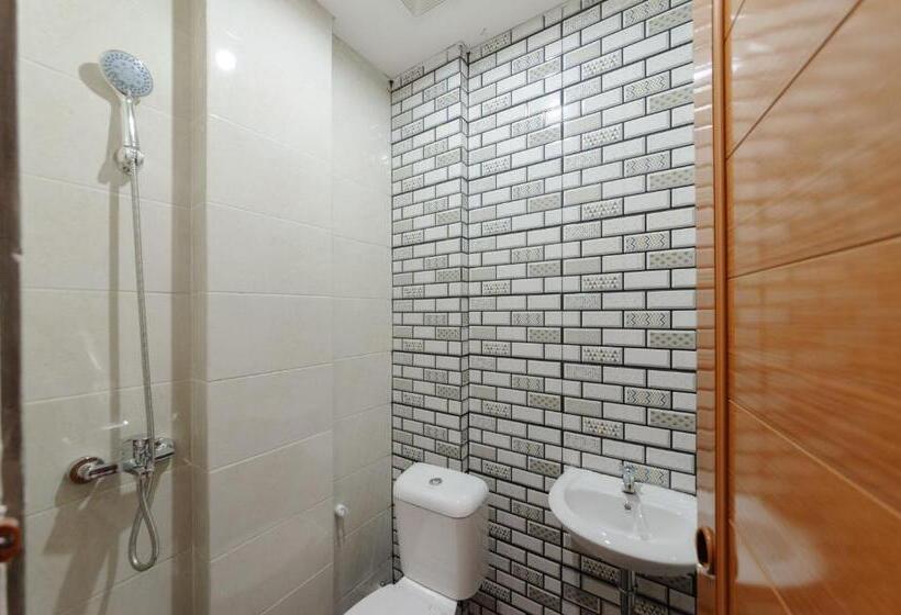 Номер Deluxe, Sans Hotel Pesona Bekasi