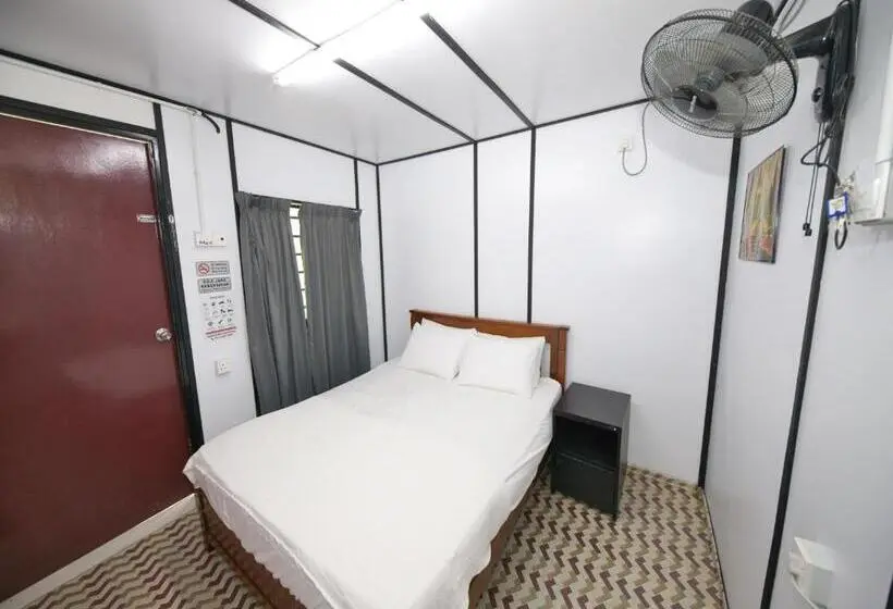 デラックスルーム, Oyo 90960 Rajawali D Cabin Chalet Roomstay