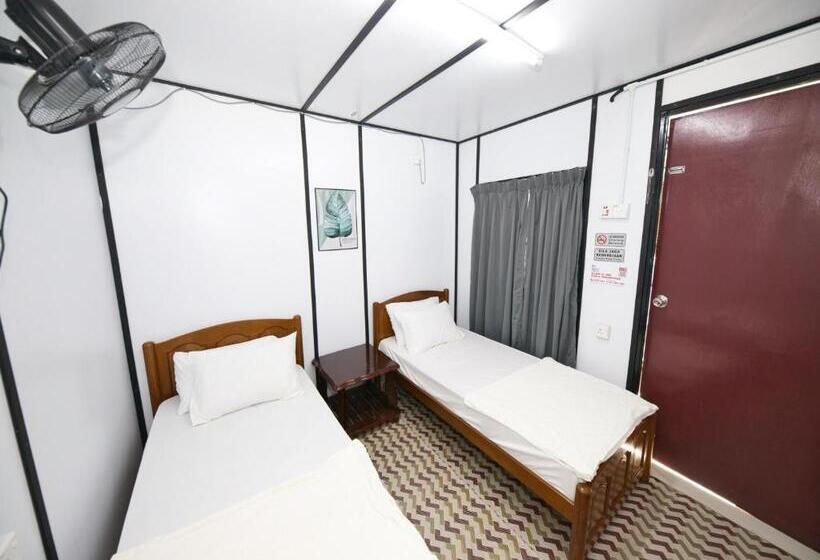 デラックスルーム, Oyo 90960 Rajawali D Cabin Chalet Roomstay