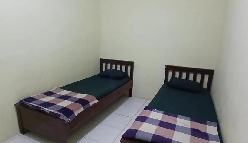 エコノミールーム, Oyo 93861 Adinda Guest House Syariah