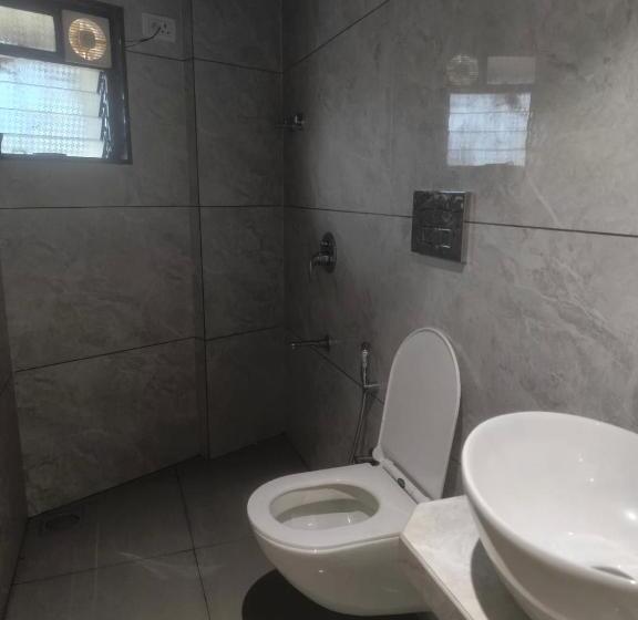 共用房间的床, Raman Dormitory