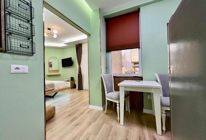 غرفة قياسية سرير كينج, Spiranca Luxury Suites