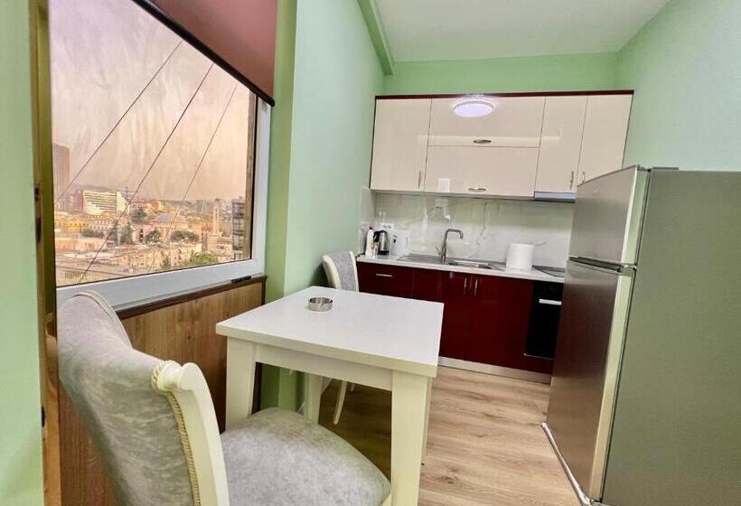 غرفة قياسية سرير كينج, Spiranca Luxury Suites