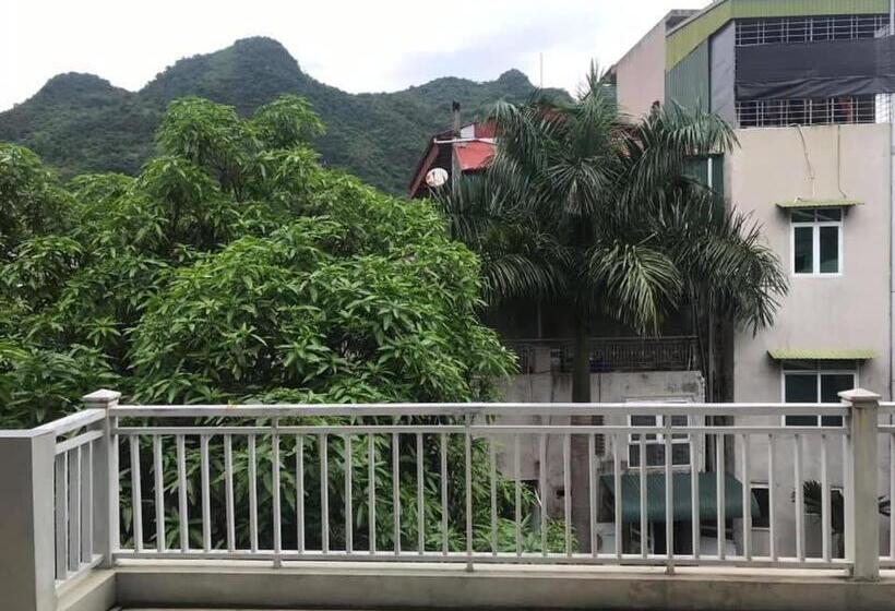 اتاق لوکس, Nhà Nghỉ Việt Hùng