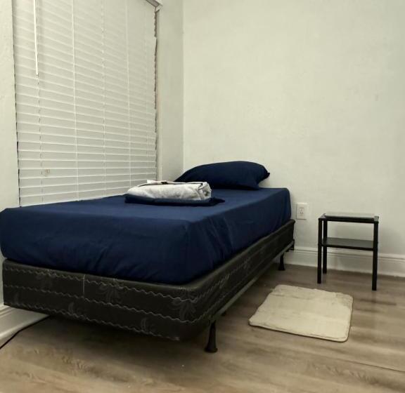 חדר בסיסי, Villa By Eco Shared