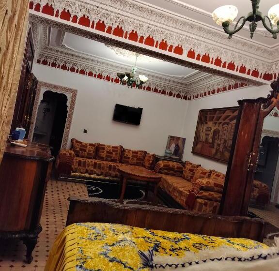 سوییت لوکس, Riad Laraichi Palace Suites