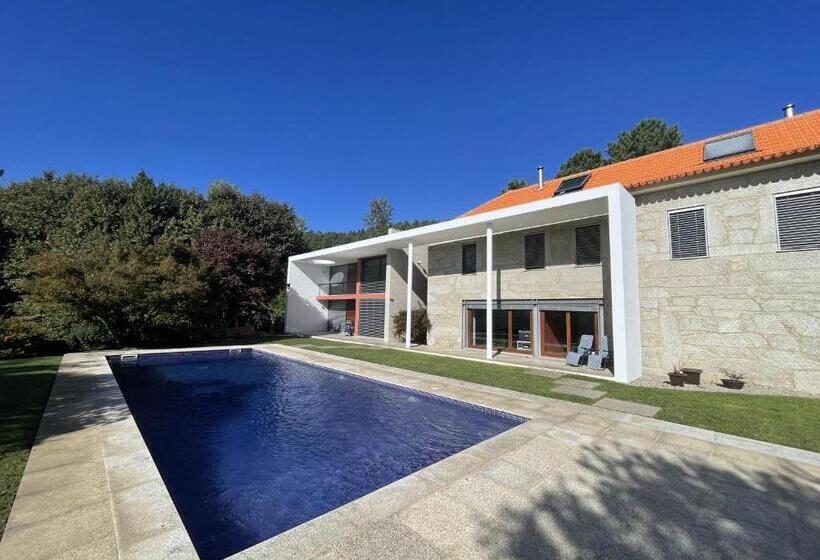 １ベッドルームハウス, Quinta Trindade