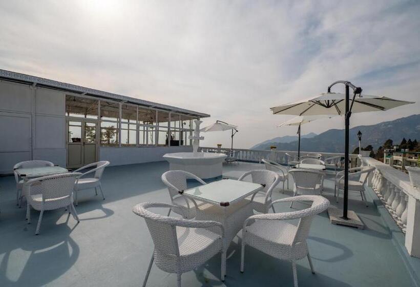 اتاق لوکس با تخت بزرگ, White House Mussoorie