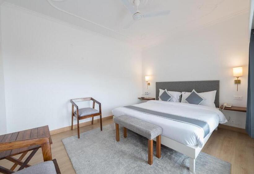 اتاق اکونومی, White House Mussoorie