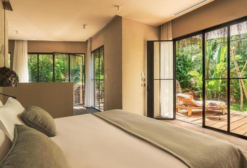 جناح, Yazz Collective