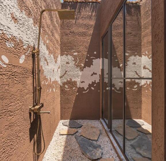 جناح, Yazz Collective