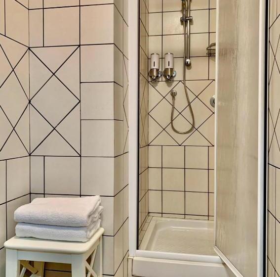 اتاق استاندارد, Country House