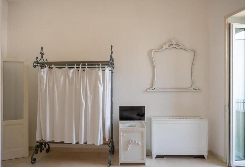 バルコニー付きデラックスルーム, Palazzo De Mori