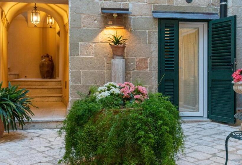 スタンダードルーム, Palazzo De Mori