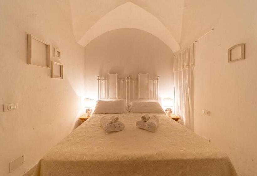 سوییت جونیور, Palazzo De Mori