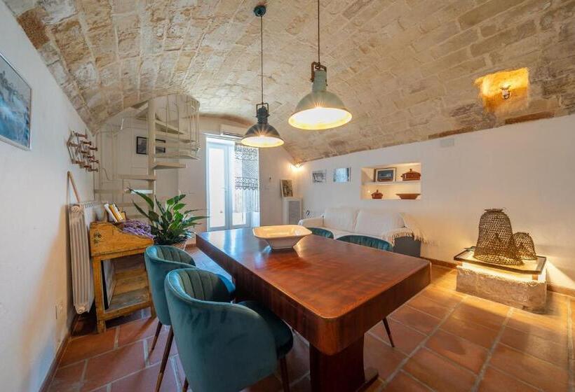 1 Bedroom Deluxe Apartment Sea View, Palazzo De Mori