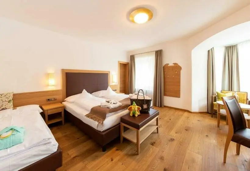 Perhehuone, Family Hotel Posta
