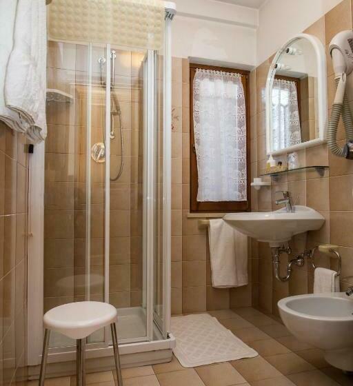 غرفة قياسية, Al Prato