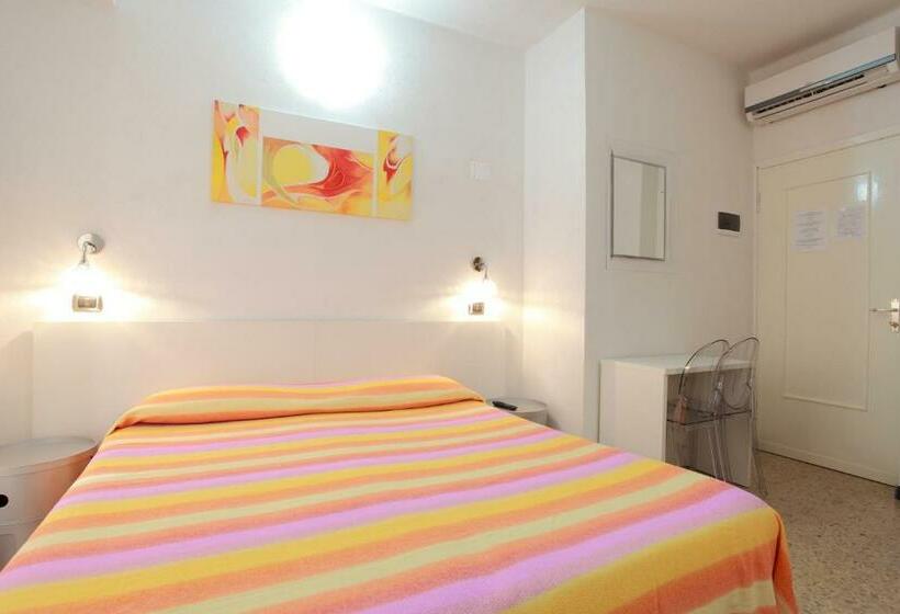 Номер Стандарт, Albergo Al Carugio