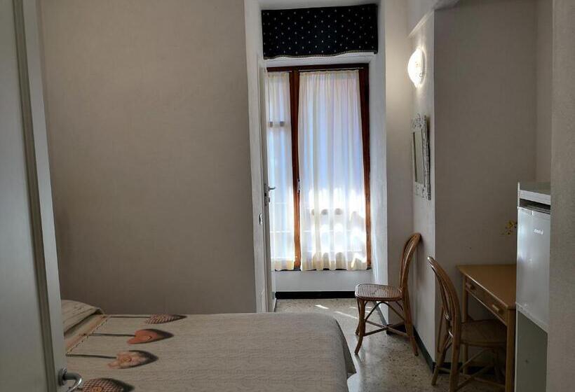 Номер Стандарт, Albergo Al Carugio