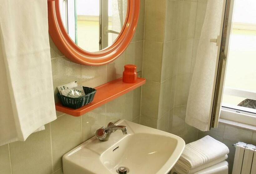 חדר סטנדרט, Albergo Corona