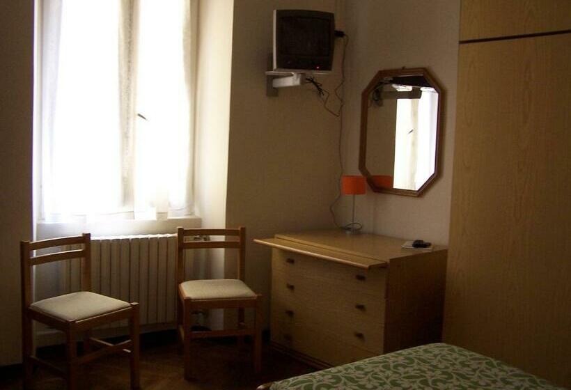 اتاق استاندارد, Albergo Corona