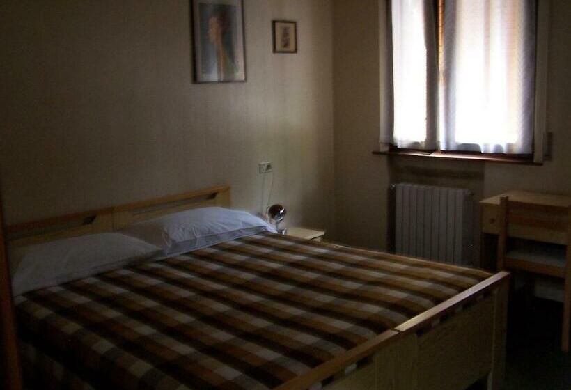 חדר סטנדרט, Albergo Corona