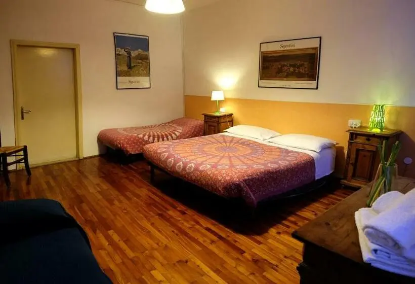 Standard Neljän Hengen Huone, Albergo La Montanara