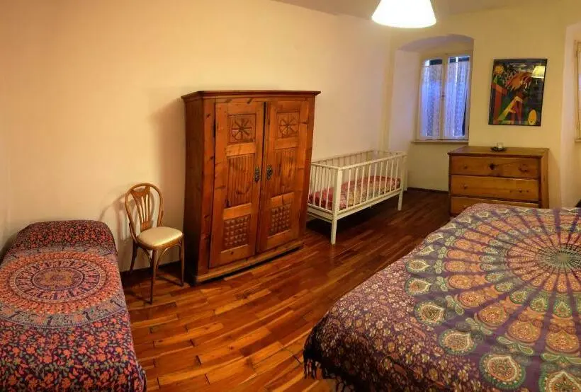Standard Neljän Hengen Huone, Albergo La Montanara