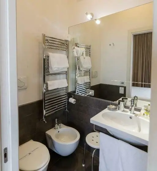 Standard Yhden Hengen Huone, Albergo Ristorante Il Terziere