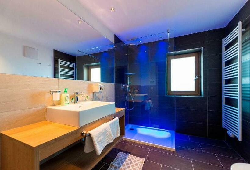 舒适型房间, Alpenfrieden