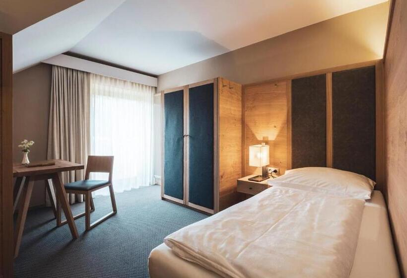 스탠다드 룸, Arlara