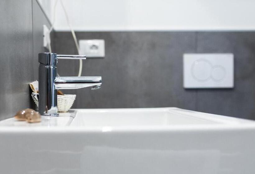 Family Suite, Aurora