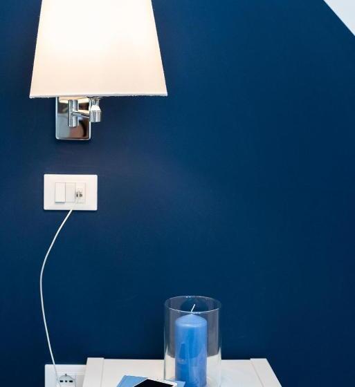 Номер Deluxe, Aurora