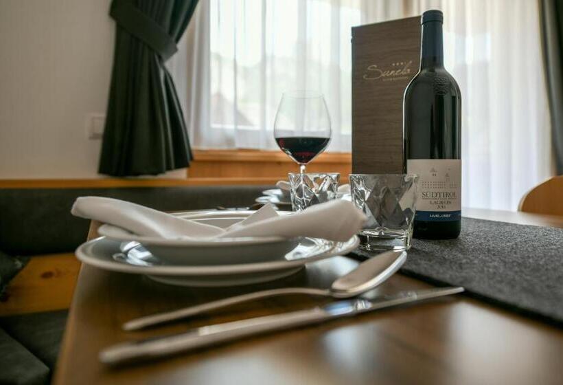 Апартаменты 1 Спальня Вид на Сад, Garni Sunela