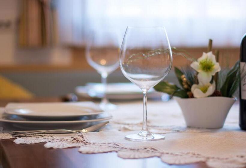 Апартаменты 1 Спальня с Видом, Garni Sunela