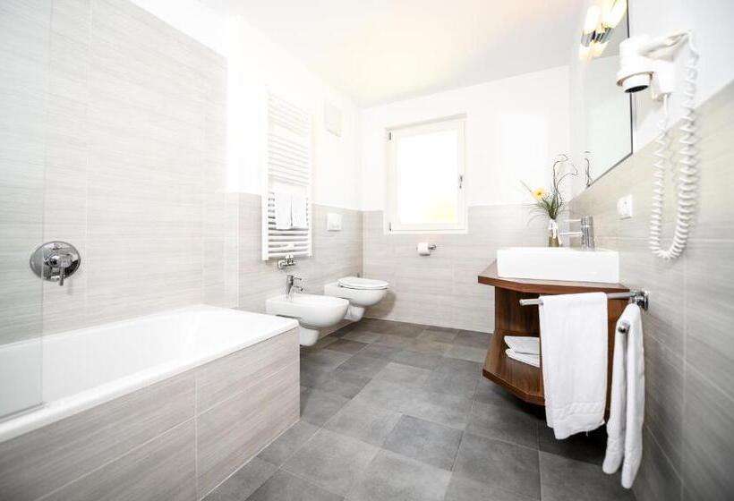 Апартаменты 1 Спальня с Видом, Garni Sunela