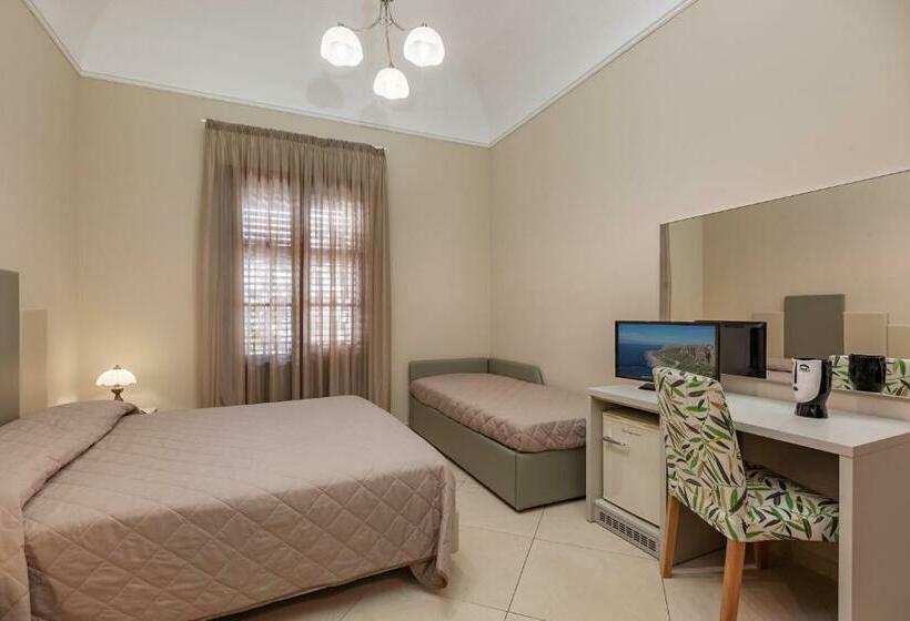 غرفة قياسية رباعية, Ghibli