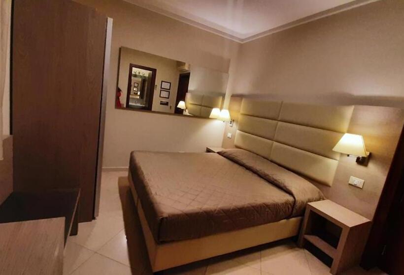 غرفة قياسية, Ghibli